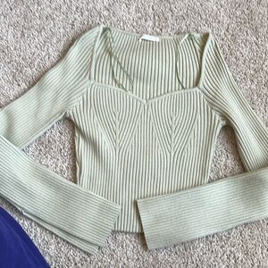 CUTE GREEN LS CROPPED TOP